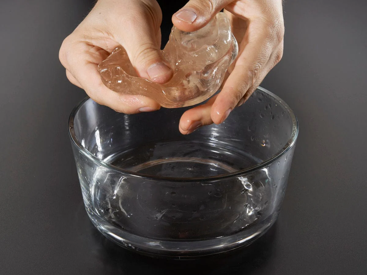 Hand-Moldable Plastic - Low Temperature Thermoplastic (100g Bag) [Discontinued]